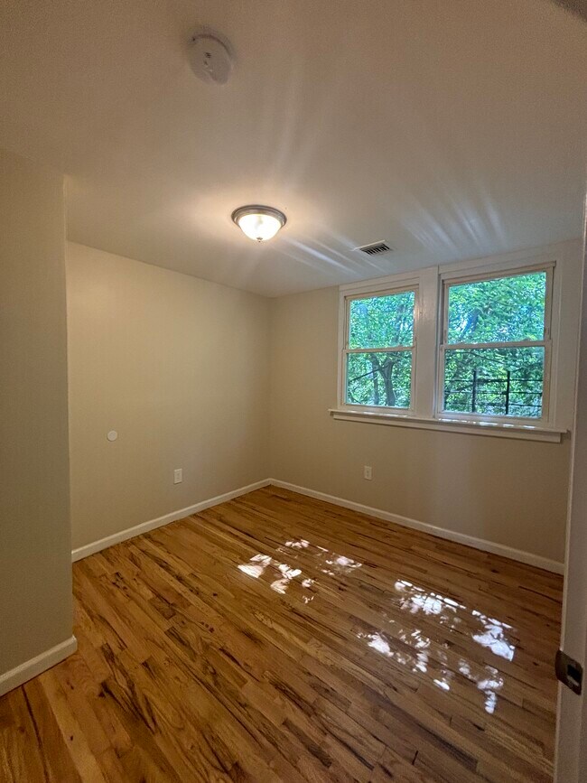 Foto del edificio - 292 S 6th St