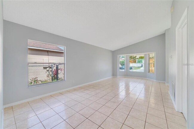 Building Photo - 2152 Rj Cir