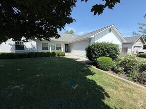 Building Photo - 22 Parkwood Cir