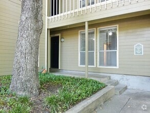 Building Photo - 202 E 45th St