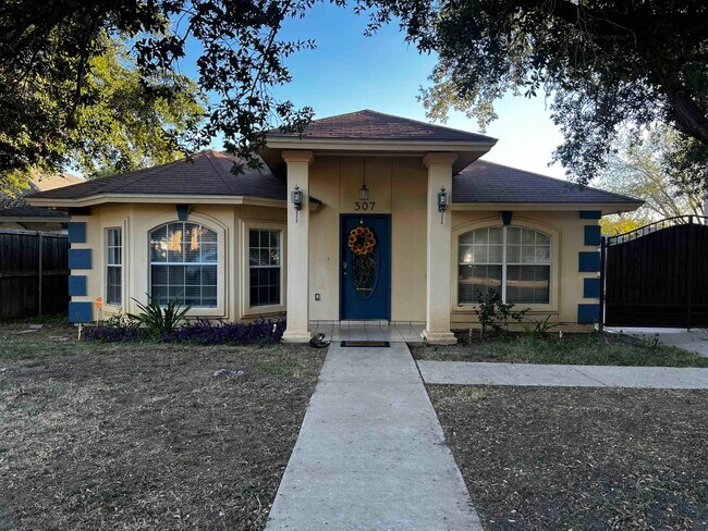 Foto del edificio - 307 Hancock Ct