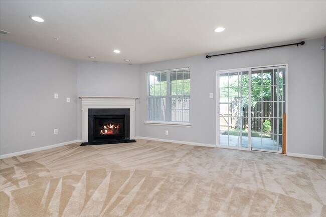 Foto del edificio - 1727 Jennifer Meadows Ct