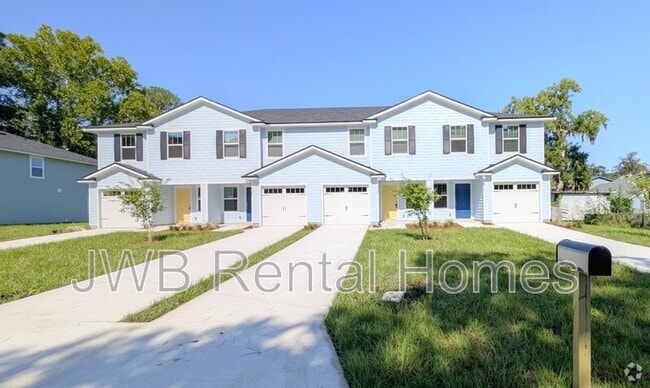 Building Photo - 1116 Comanche St