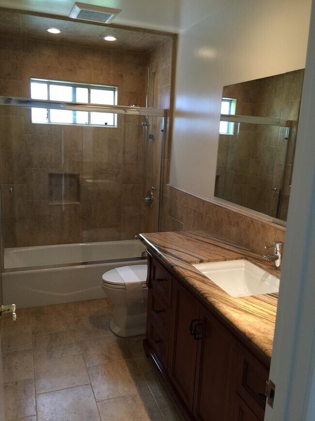 Foto del edificio - 22 Baywood Ave