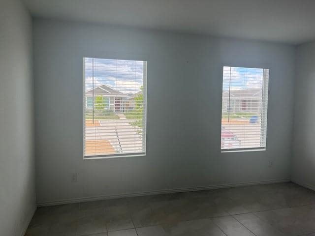 Building Photo - 153 Thresher Ln