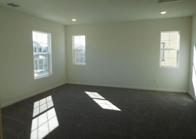 Foto del edificio - 5961 Silveira St