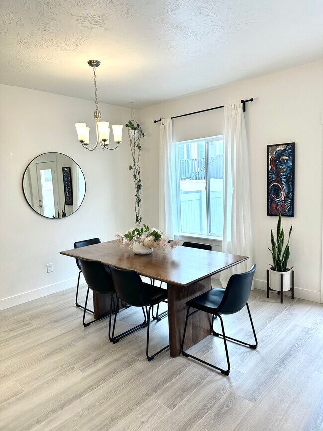 Foto del edificio - 7267 N Silver Spring Way