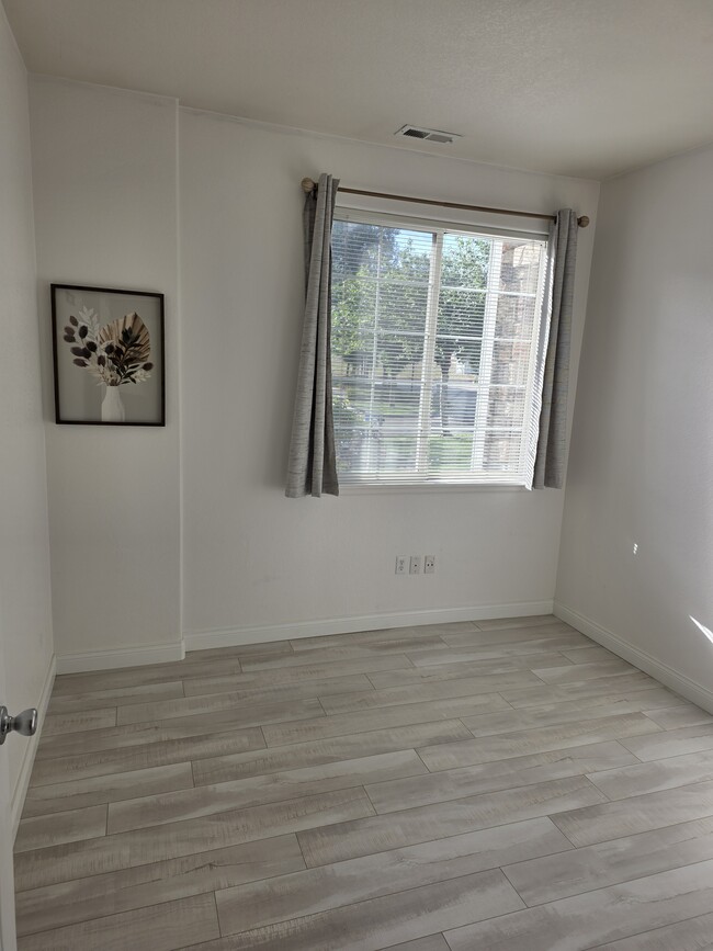 Photo - 5255 Memphis St (Denver, CO) Apartment