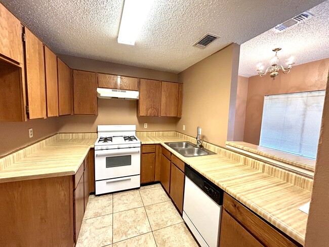Building Photo - 17007 Mercado Dr