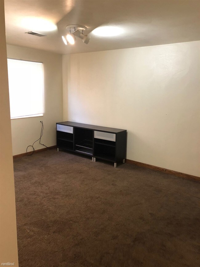 Building Photo - 1 br, 1 bath Apartment - 225 Stratford Ave