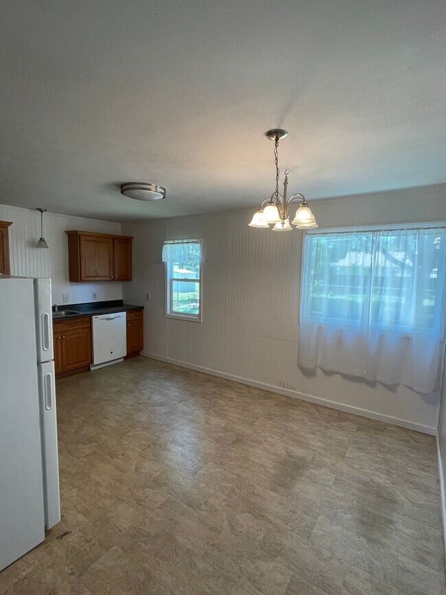 Foto del edificio - Great Location, Clean 2 bedroom