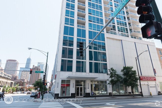 Building Photo - 757 N Orleans St