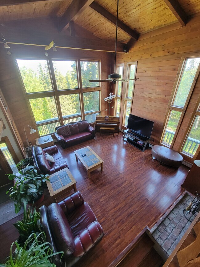 Building Photo - 9501 Ponderosa Dr