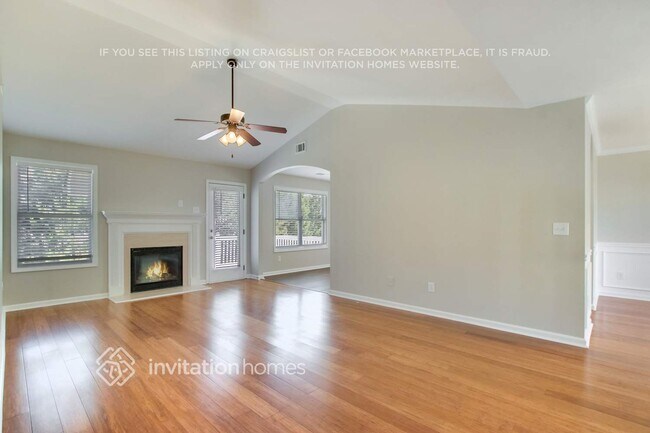 Foto del edificio - 103 Hollyhock Ln