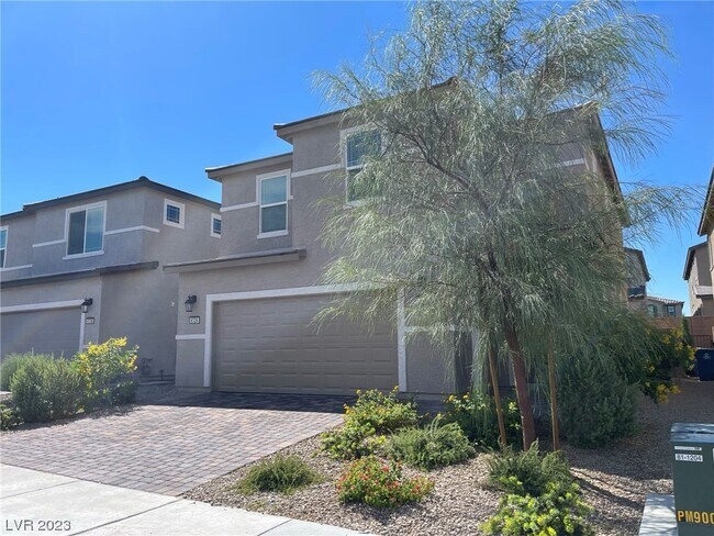 Foto del edificio - 6124 Castle Gardens Ave
