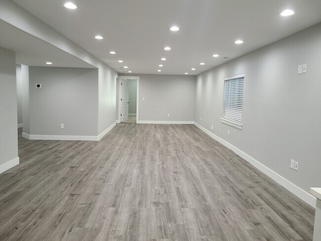 Foto del edificio - 6511 Indigo Dr