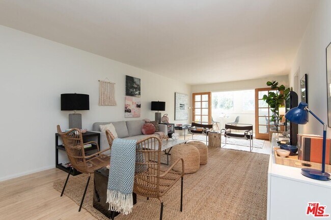 Foto del edificio - 11670 W Sunset Blvd