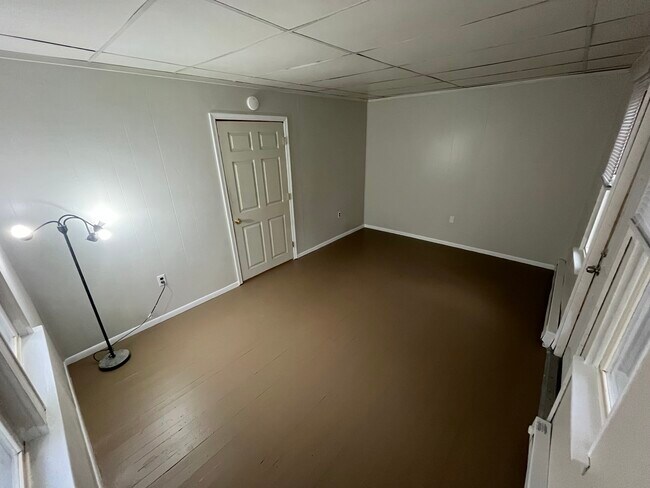 Dormitorio 2 - 2700 Mount Rd