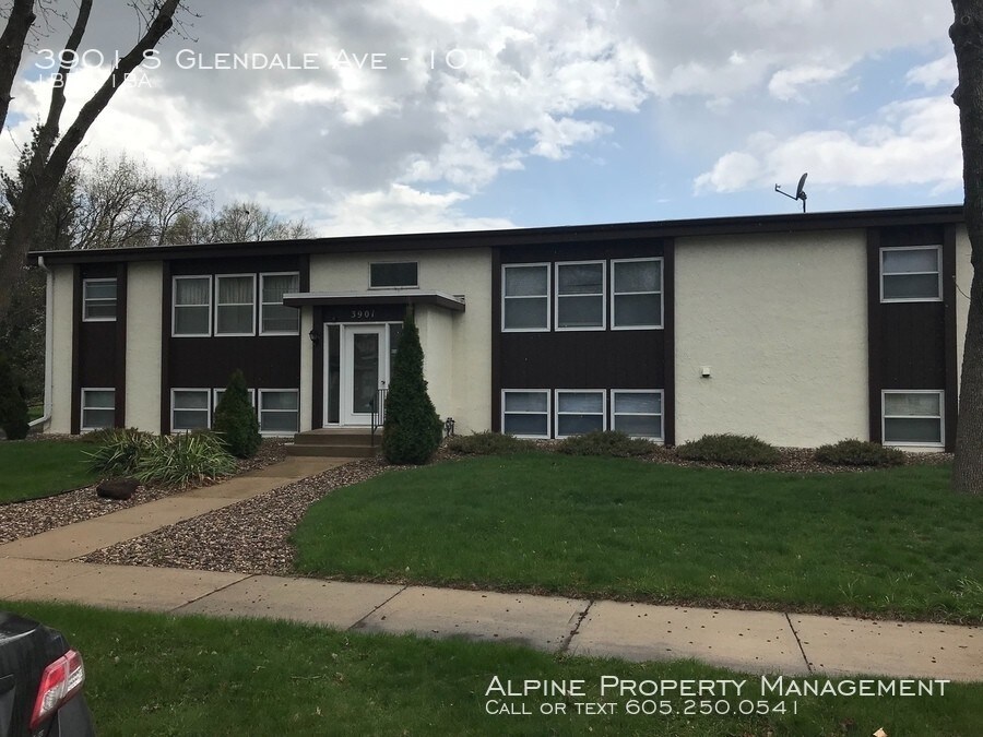 Primary Photo - 3901 S Glendale Ave