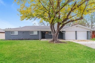 Building Photo - 1137 Desiree Ln