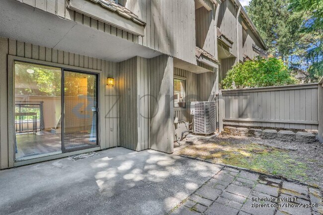 Foto del edificio - 4071 Jefferson Pkwy