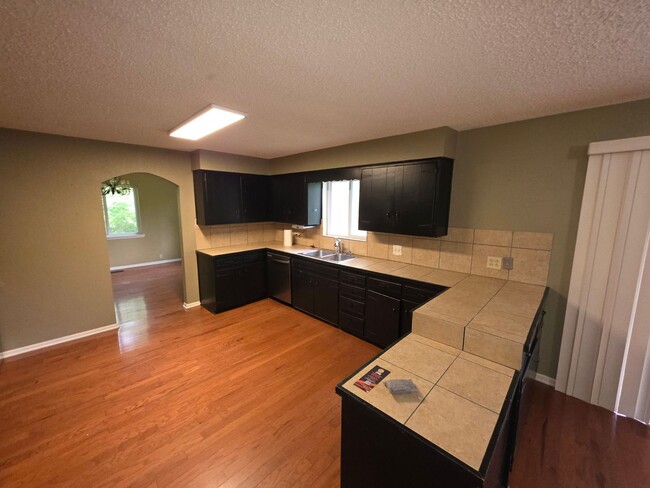 Foto del edificio - Nice secluded 4 bedroom home