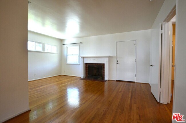 Foto del edificio - 2729 N Brighton St