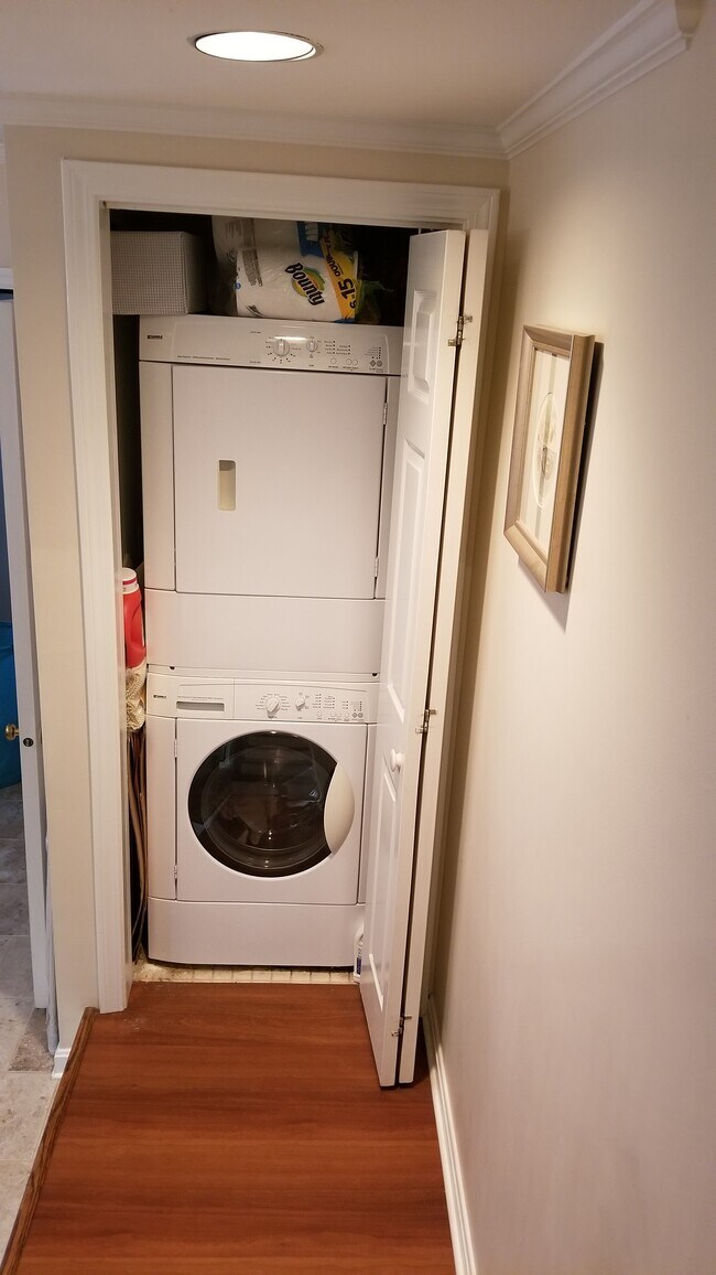 Full size washer dryer - 292 Woodhaven Drive