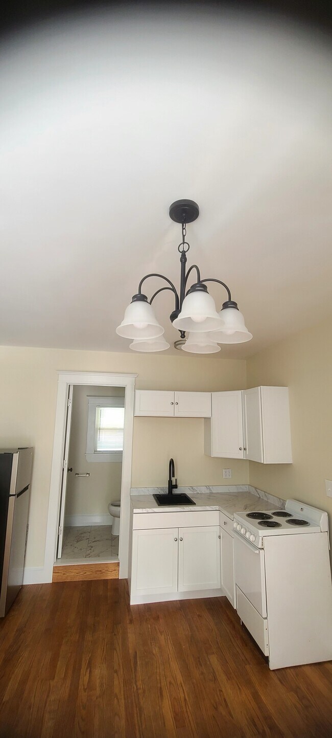 Building Photo - 33 Howard St