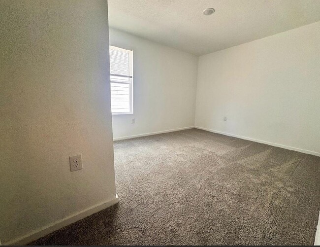 Photo - 10839 Lillia Br House