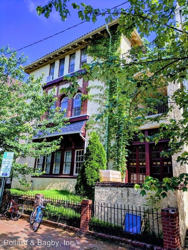 Primary Photo - 1110 Grove Ave