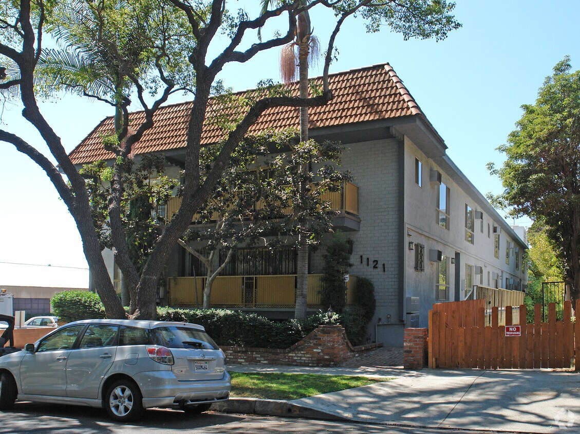 Foto del edificio - 1121 N Kings Rd