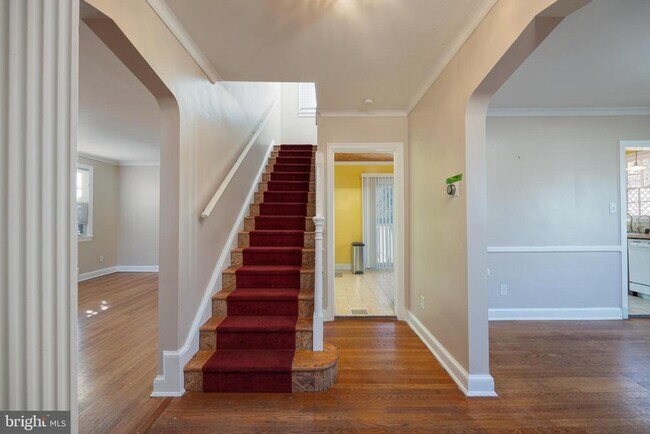 Building Photo - 5810 16th St NW