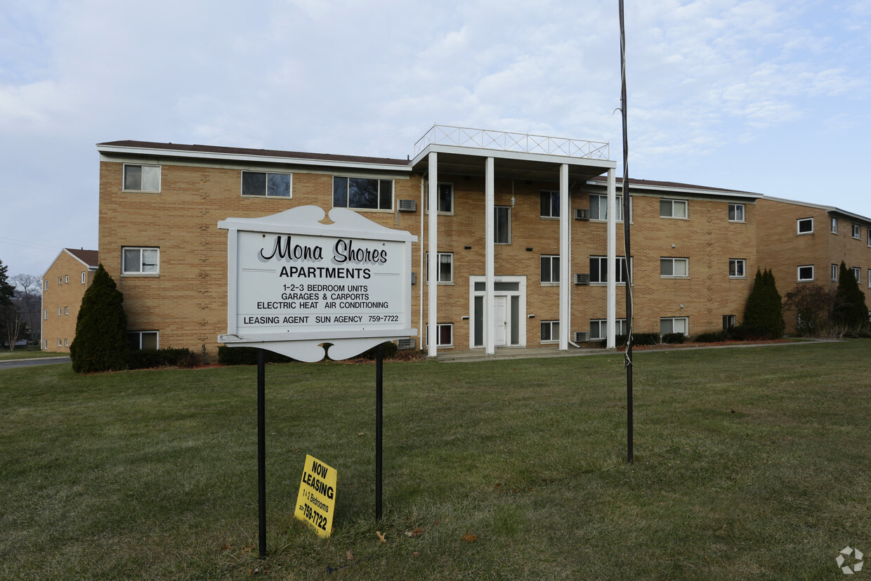 Primary Photo - Mona Shores Apartments