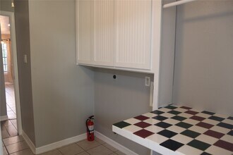 Building Photo - 27 N Greenbud Ct