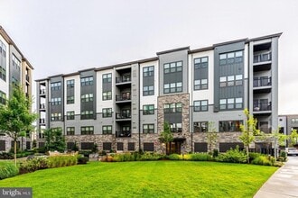 Building Photo - 12875 Mosaic Pk Wy