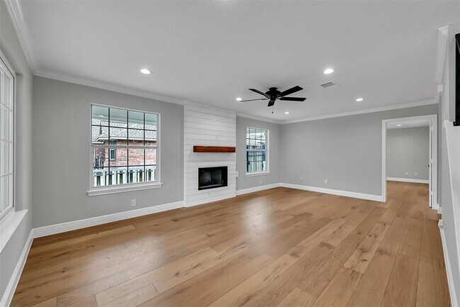 Foto del edificio - 12744 Point Aquarius Blvd
