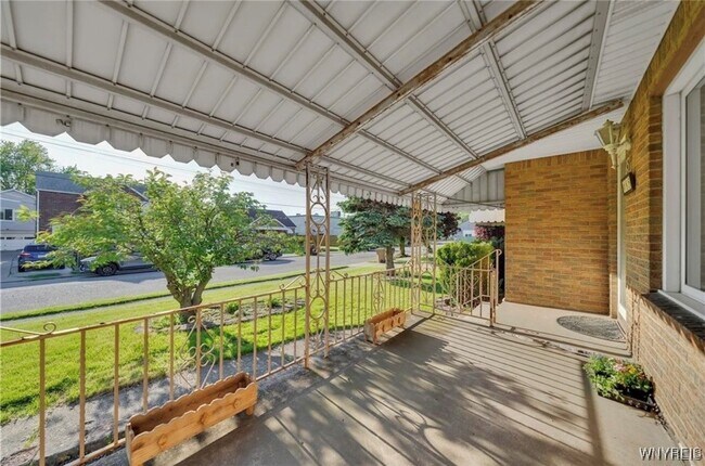 Foto del edificio - 85 Warsaw St