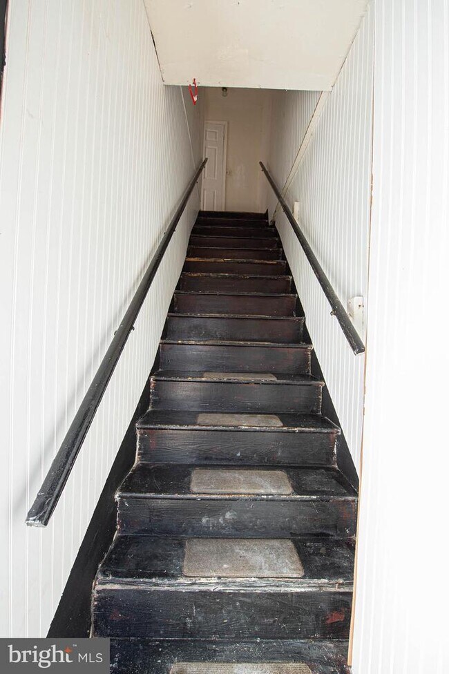 6 N Pennsylvania Ave Unit B, Delmar, DE 19940 Room for Rent in Delmar