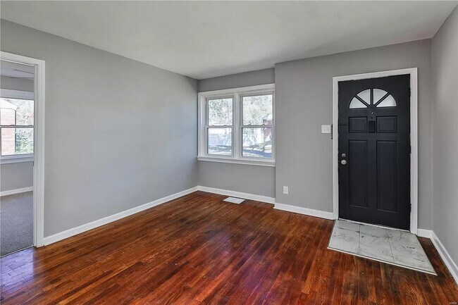 Foto del edificio - 1465 W Duchesne Dr