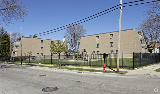 Primary Photo - Northwood Apartments