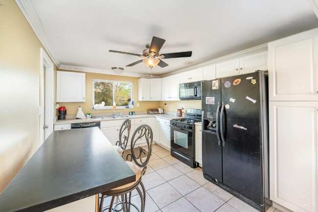 Building Photo - 5676 Mellie Ln