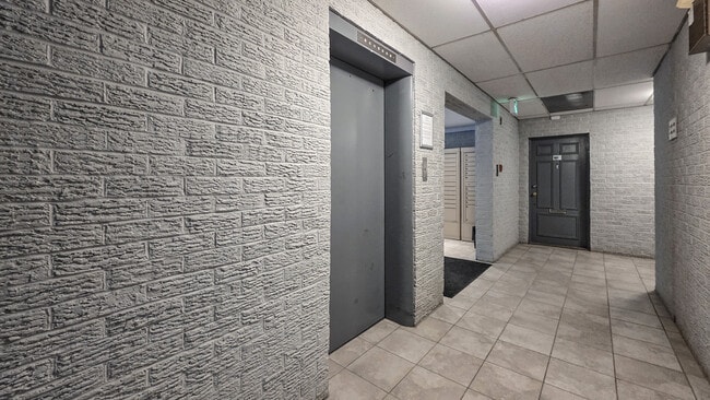 Building Photo - Beaverbrae Apartments