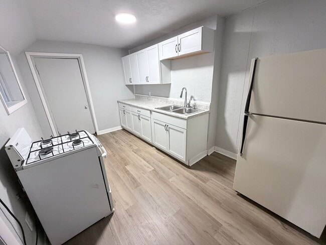 Foto del edificio - 217 S Dorman St