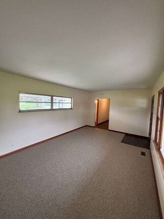 Foto del edificio - 6617 Brackett Rd