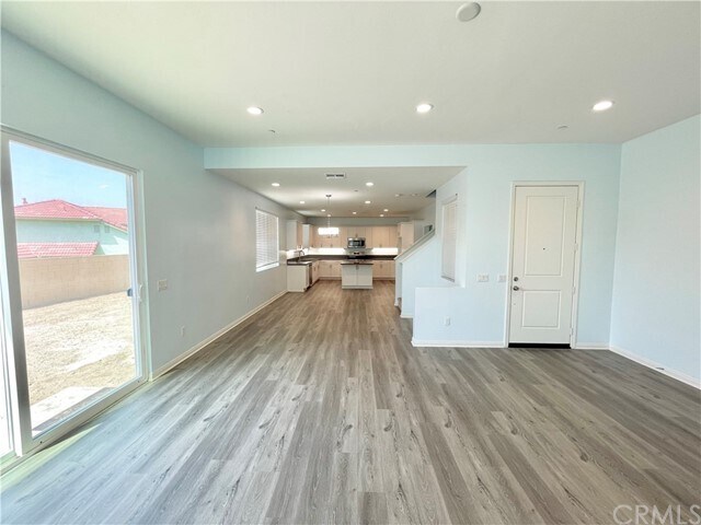 Building Photo - 877 Tullock St