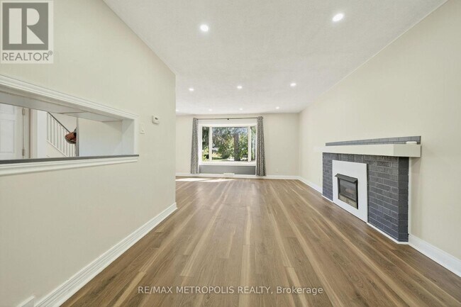 Building Photo - 78 Harold St