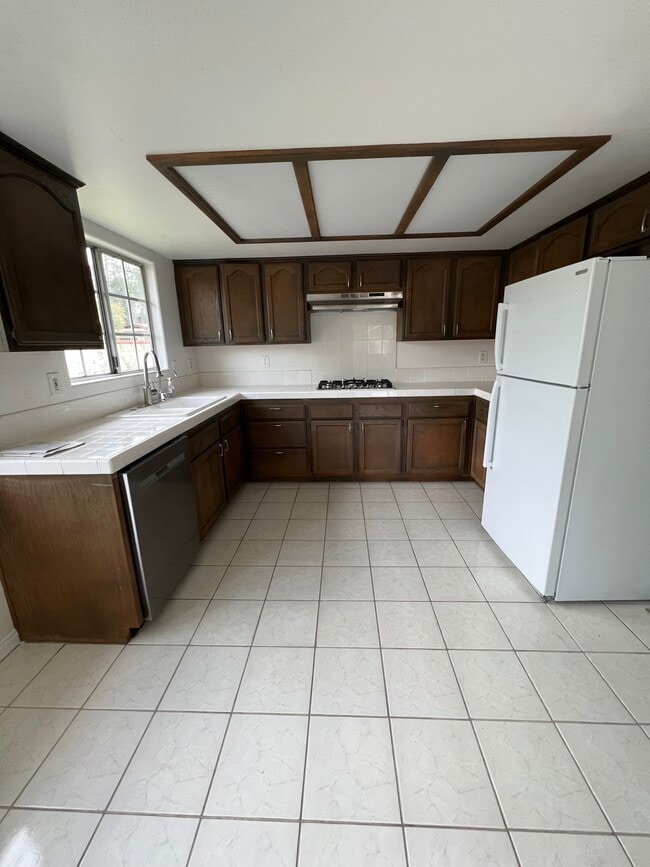 Building Photo - 6030 Camellia Ave