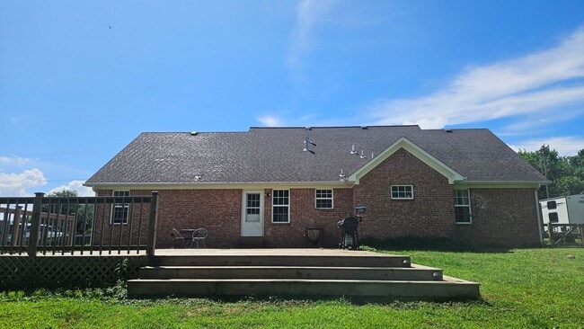 Building Photo - 82 Wilkinsville Rd