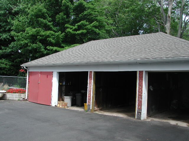 Building Photo - 20 Beatty St
